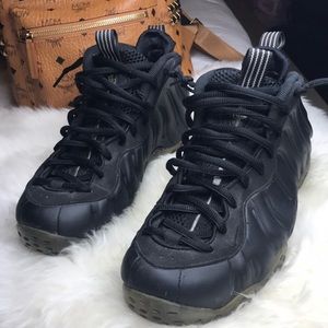 Nike Air Foamposite One “Stealth” Black